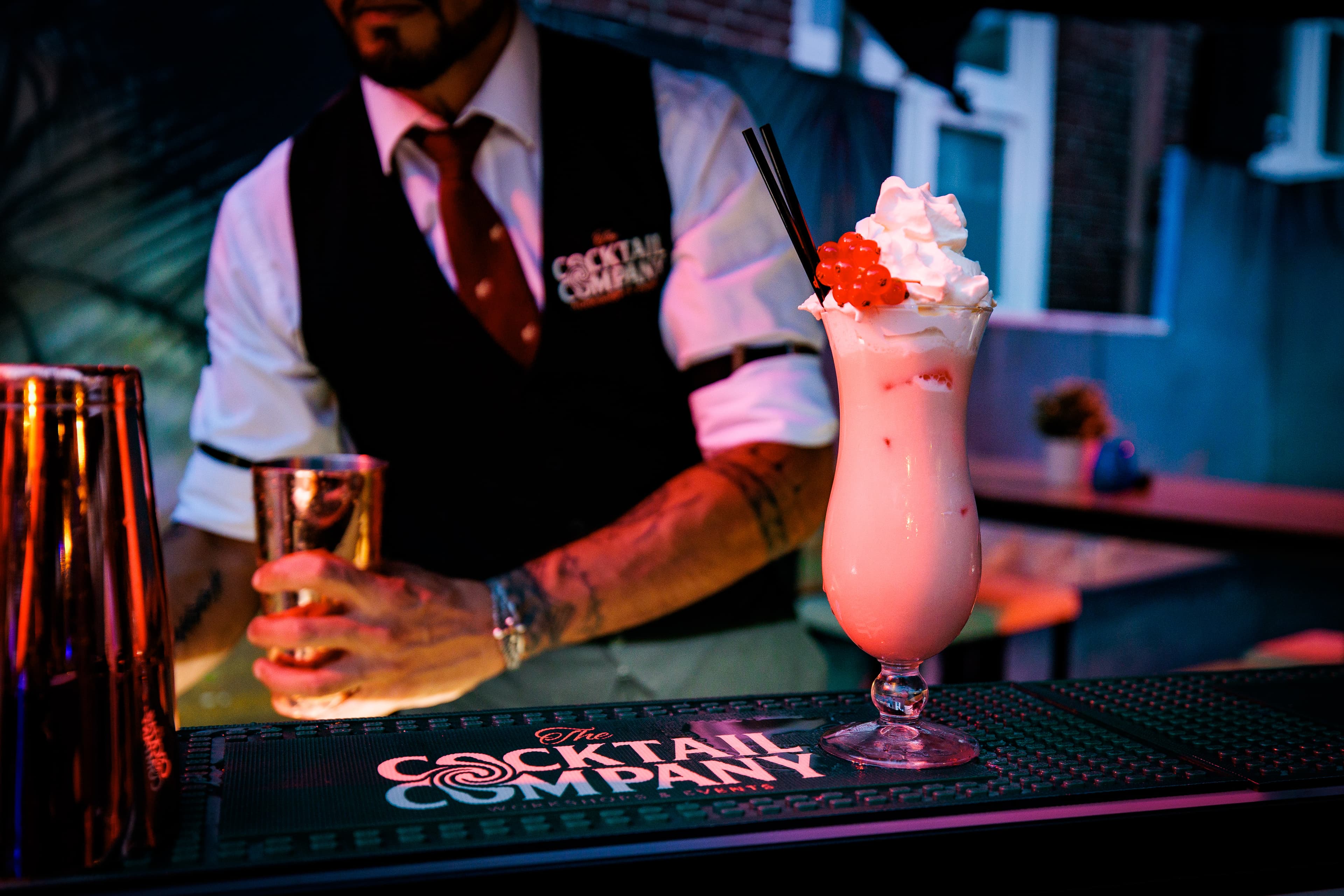 cocktail bar op een bruiloft